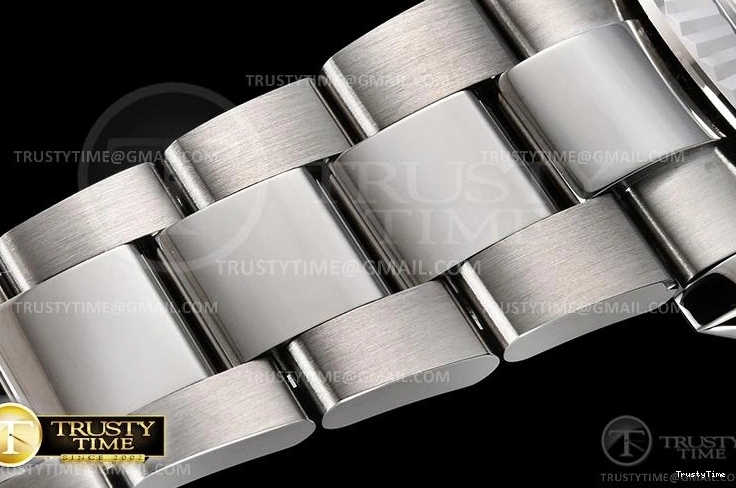 1226 R2DJ0257D – DJ2 41mm Supportive 663